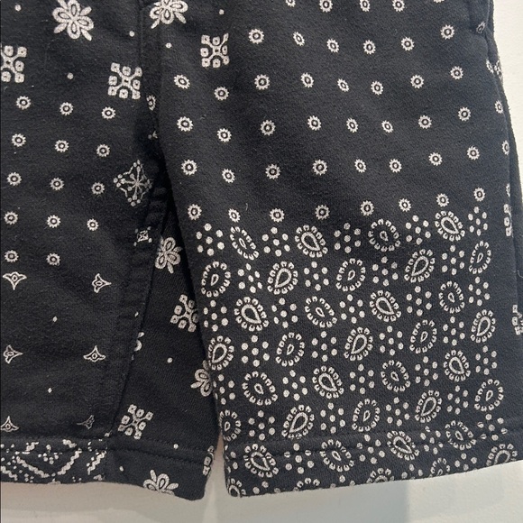 Levi's Black bandana Patterned Kids Casual Shorts boys size 6 - Picture 4 of 6